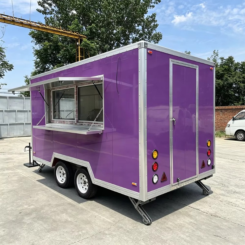 Nowoczesny przyczepa cateringo – Food Snacks Catering recenzja i cena